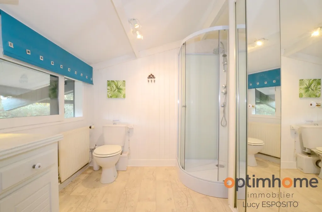Salles de bain - Maison Atypique avec Étangs à Chabrac