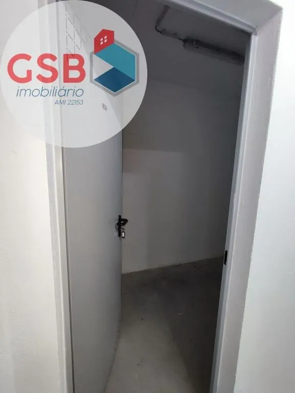 Garage - New 3-Bed Flat with Balconies in Seixal