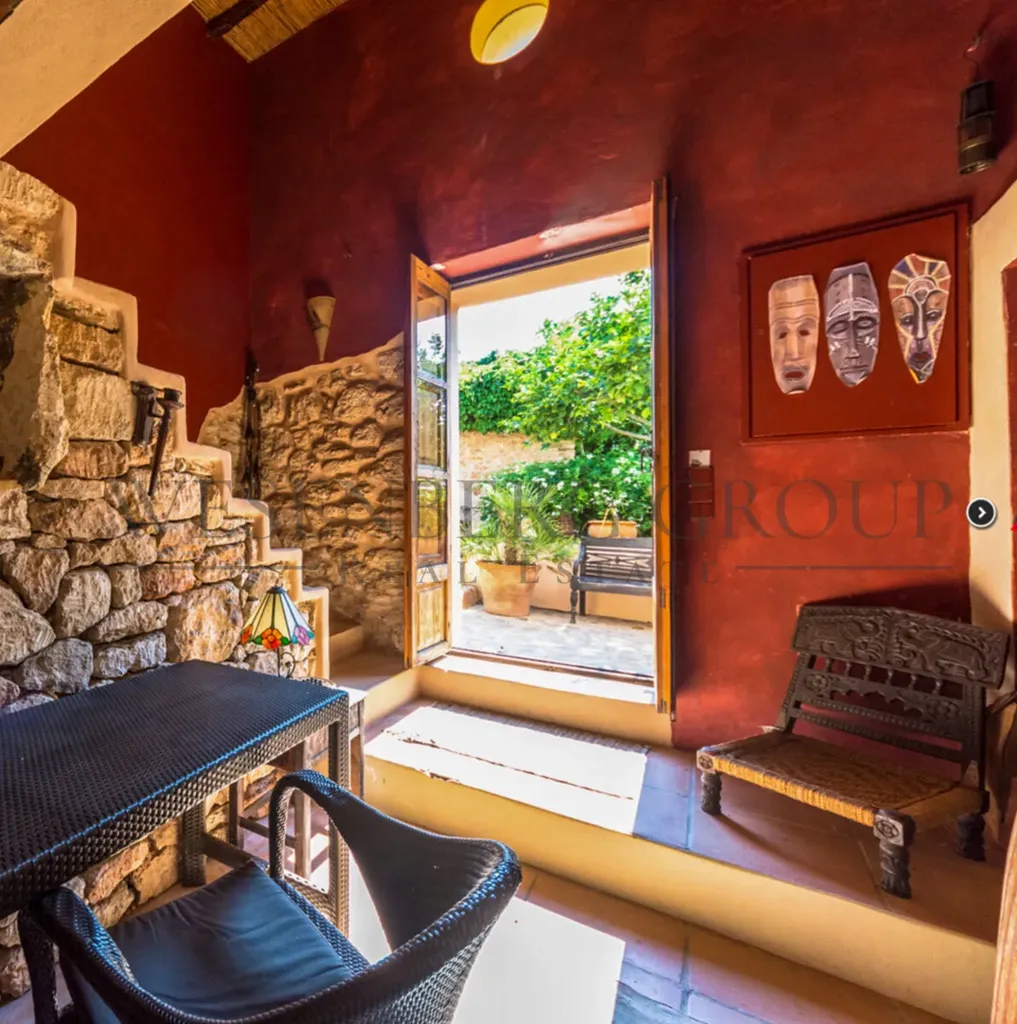 Salle à manger - Historic Chalet with Pool and Terrace in Sant Josep