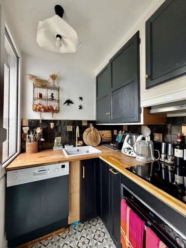 Köök - Charming House with Garden in Colombes