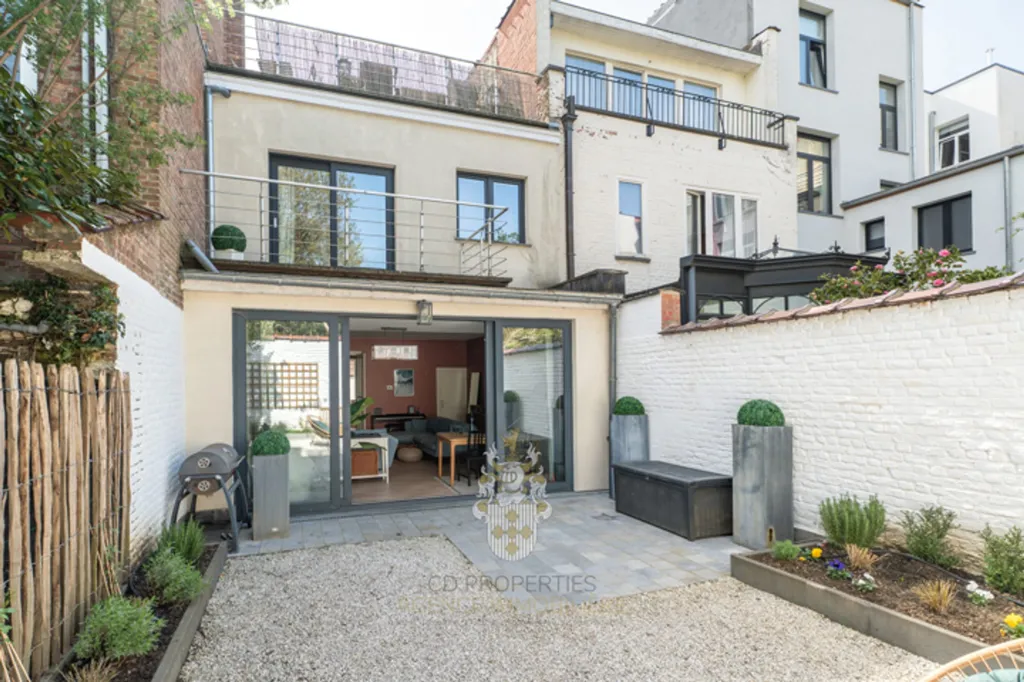 Aed - Renovated Character House with Terraces in Woluwe-Saint-Pierre