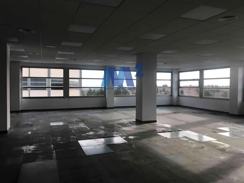 Stanze - Representative Building with Office Space in Soto de la Moraleja