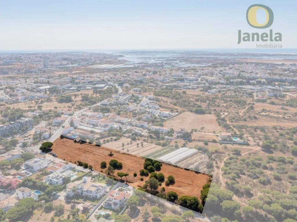 Õhuvaade - Development Land with Pool in Gambelas, Faro
