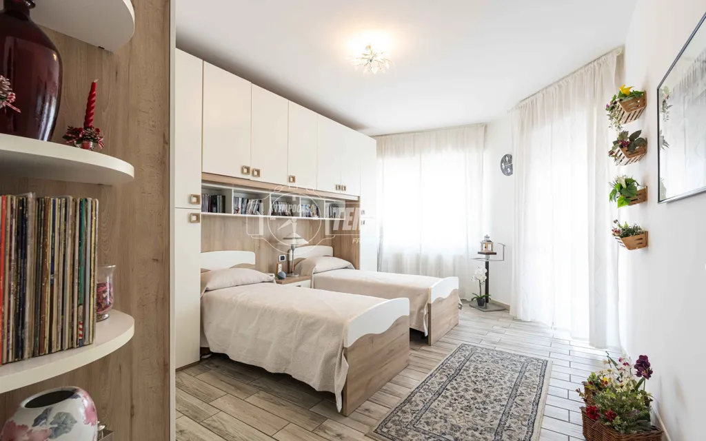 Camere da letto - Appartamento con terrazzi e vista panoramica a Costa Masnaga