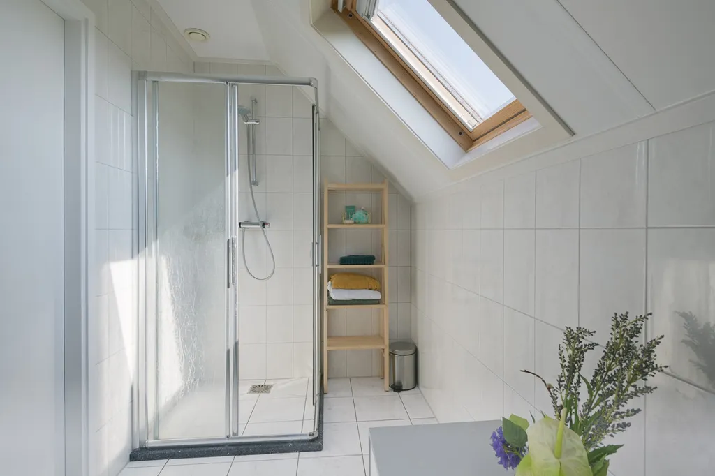 Salles de bain - Villa with Garden and Pool in Westendorp