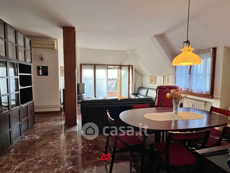 Sala da pranzo - Penthouse con vista panoramica a Vicenza