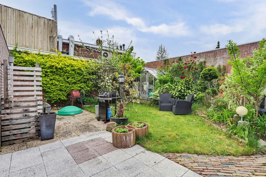 Garden - Two-Storey House with Garden in Almelo