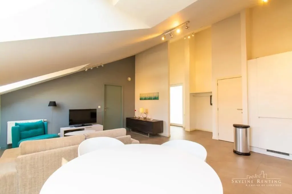 Séjour - Appartement Meublé avec Ascenseur à Ixelles