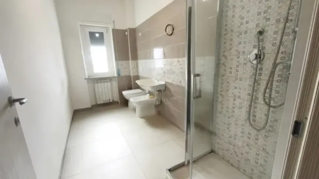 Salles de bain - Renovated Apartment with Panoramic View in Avezzano