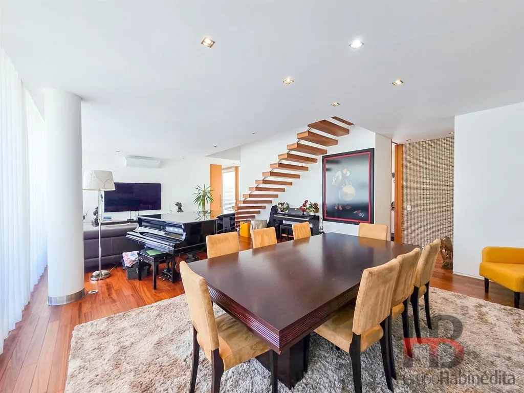 Söögituba - Isolated Villa with Heated Pool in Vila Nova de Gaia
