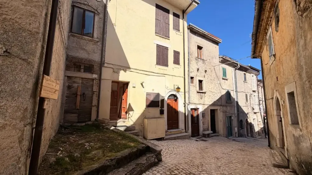 Extérieur - Independent House with Multiple Levels in Ovindoli