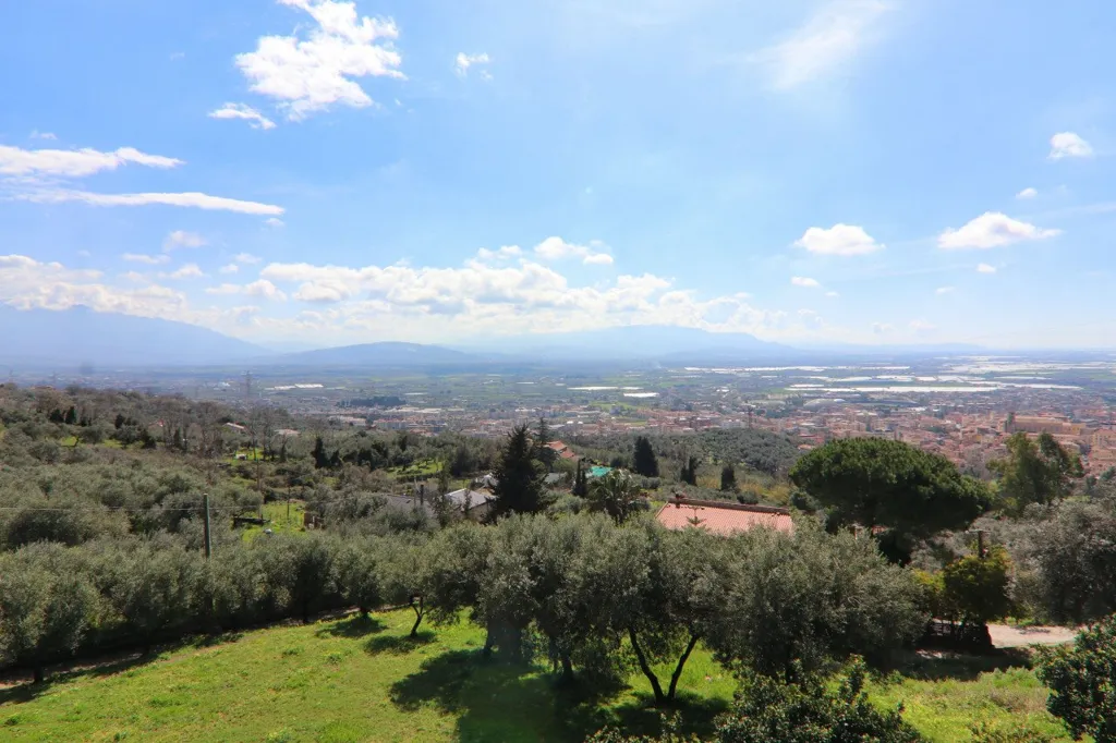 Aed - Hilltop Villa with Panoramic Views in Eboli