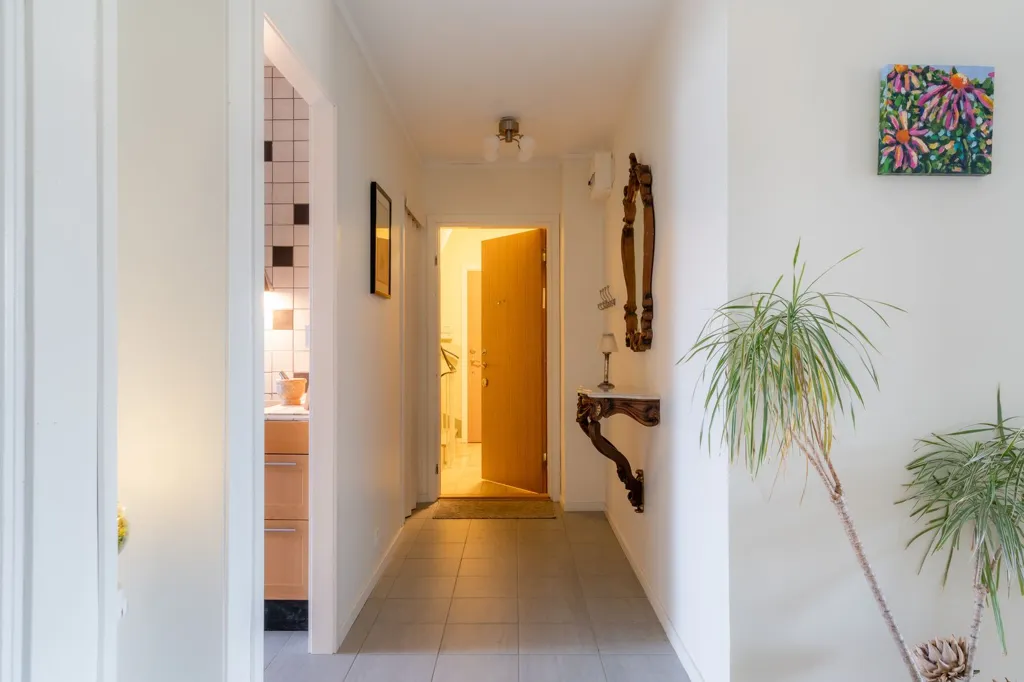 Entrée - Apartment with Balcony in Nyköping Centre
