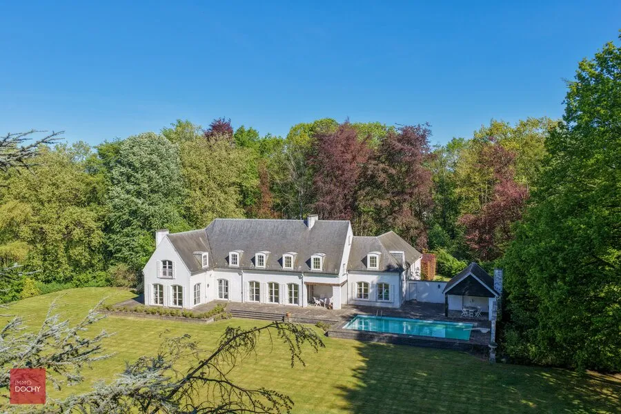 Vue aérienne - Villa Caractéristique avec Parc de 2,7ha près de la Côte