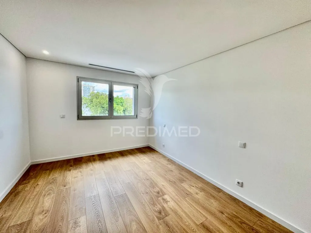 Magamistoad - New T3 Apartment with Two Fronts in Braga