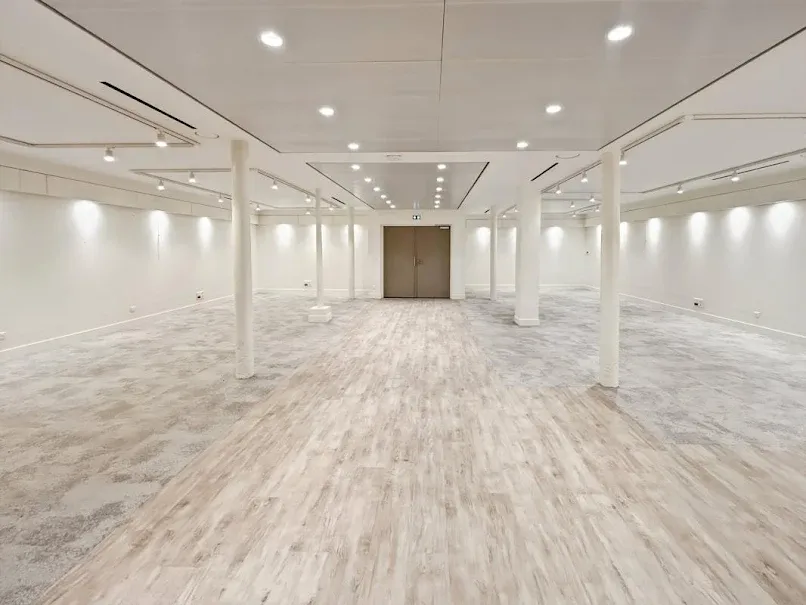 Pièces - Locaux Professionnels de 255 m² à Paris 10ème