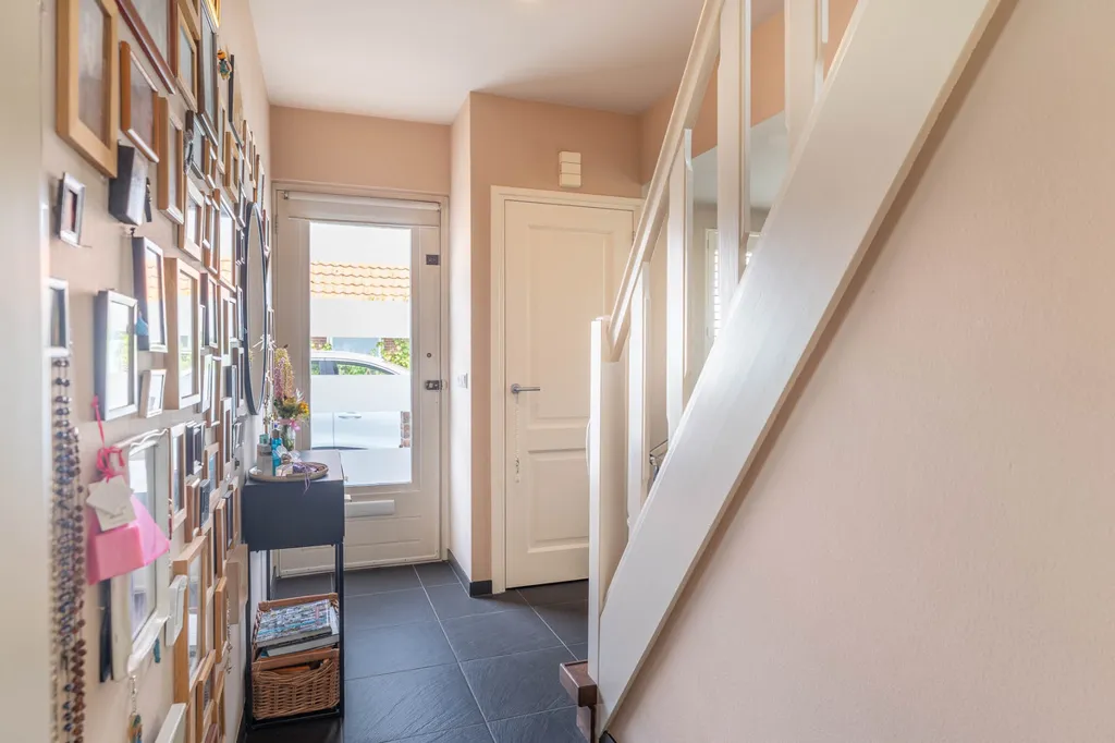 Hallway - Detached House with Private Garden in Yerseke