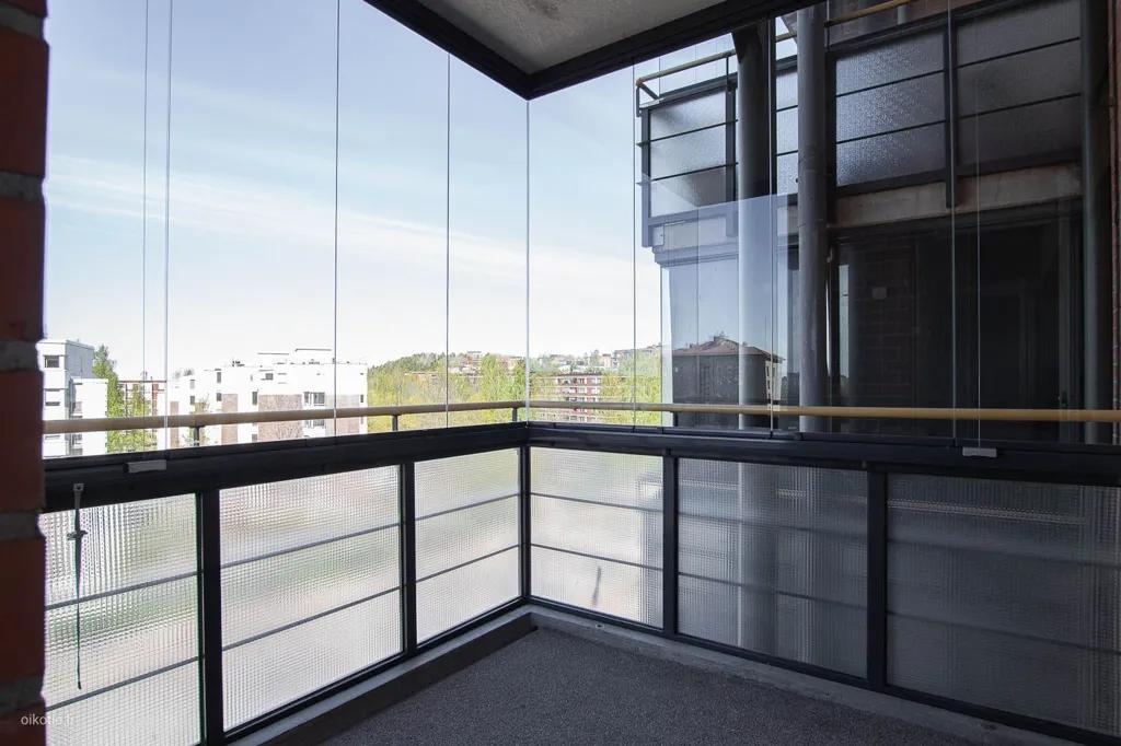 Rõdu - Bright Apartment with Balcony in Lahti Centre