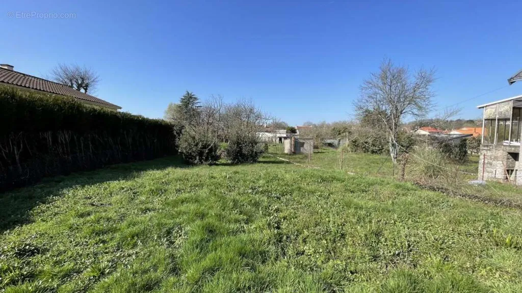 Aed - Land Plot in La Seguinière