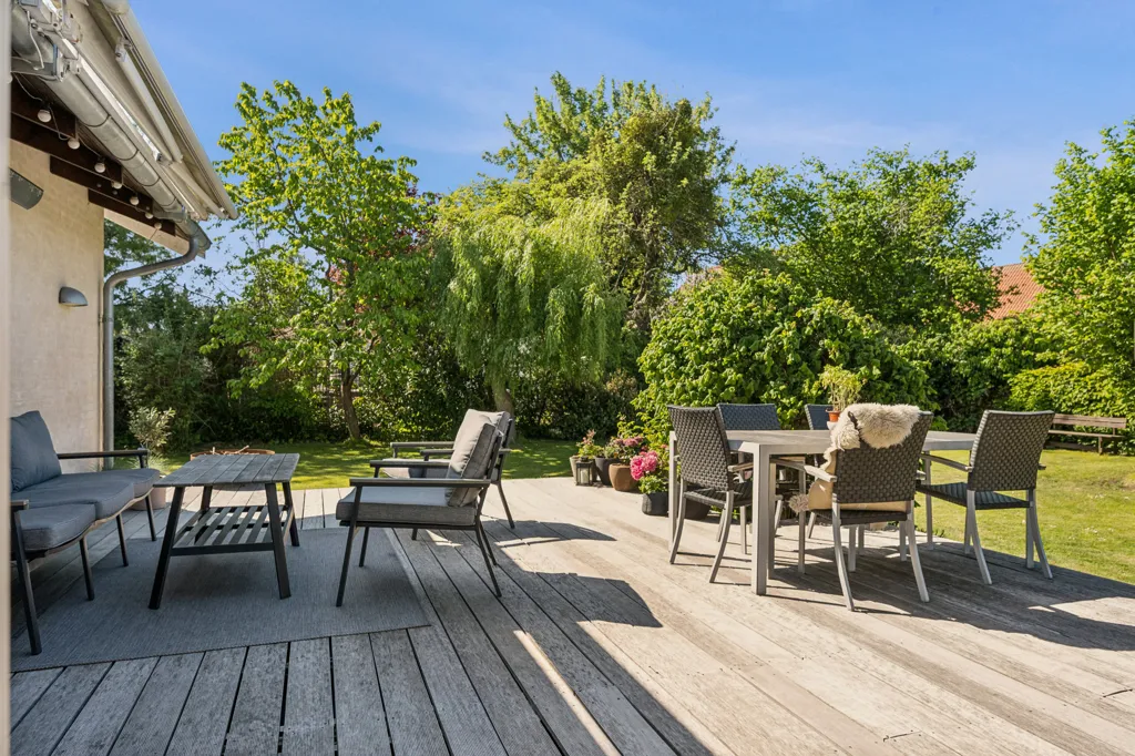 Terrazza - Modernised Villa with Garden in Virum