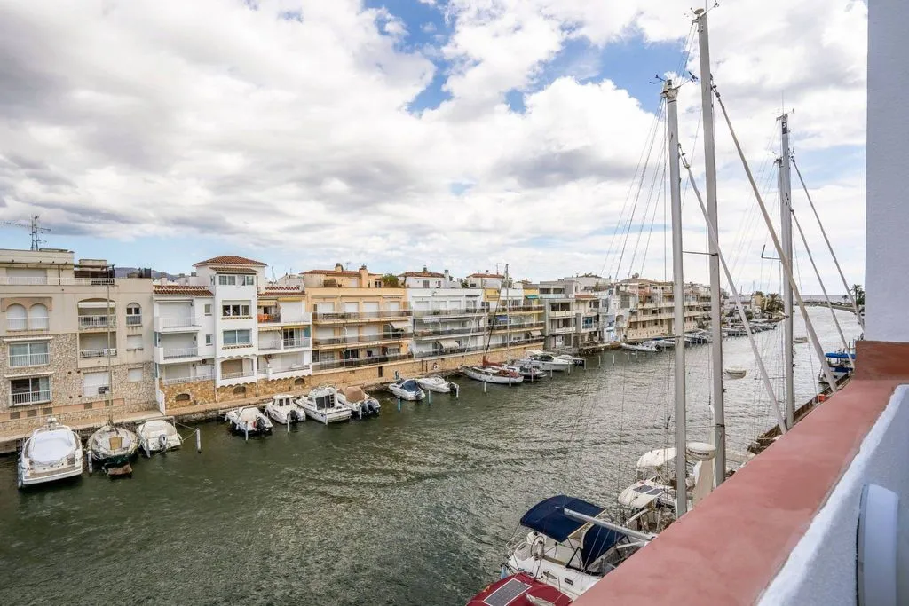 Balcony - Luxury Apartment with Marina Access in Empuriabrava