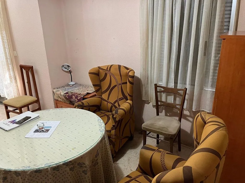 Salle à manger - 3-Bedroom Flat with Terrace in Monumental City