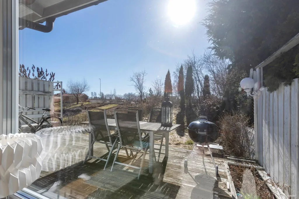 Terrasse - Renovated Two-Storey House in Hummelmora