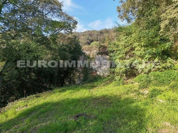 Rustic Property with Panoramic Views in Brescia
