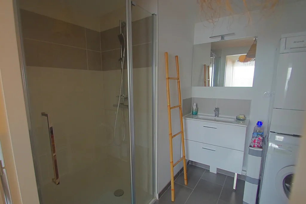 Vannitoad - Contemporary Flat with Garden in Lagord