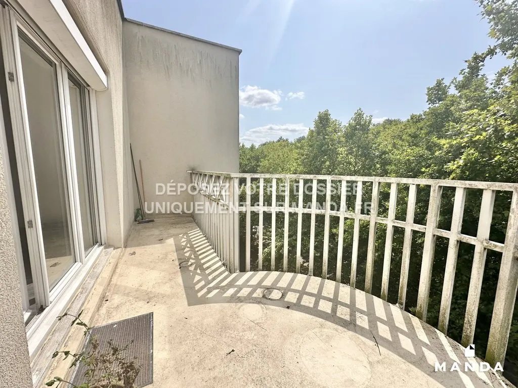 Rõdu - T2 Flat with Balcony in Lognes