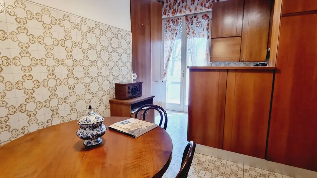 Salle à manger - Apartment with Balcony in Piacenza