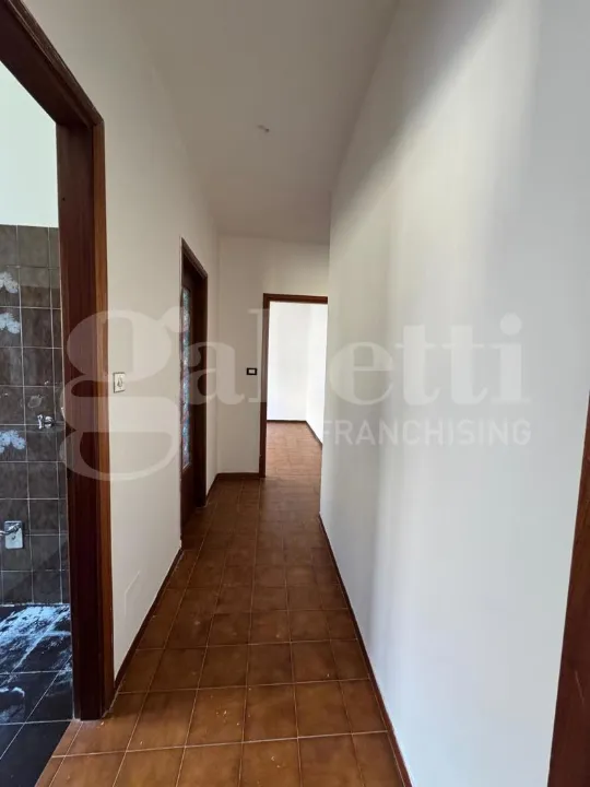 Esik - Apartment with Terrace and Garage in Funo Centre