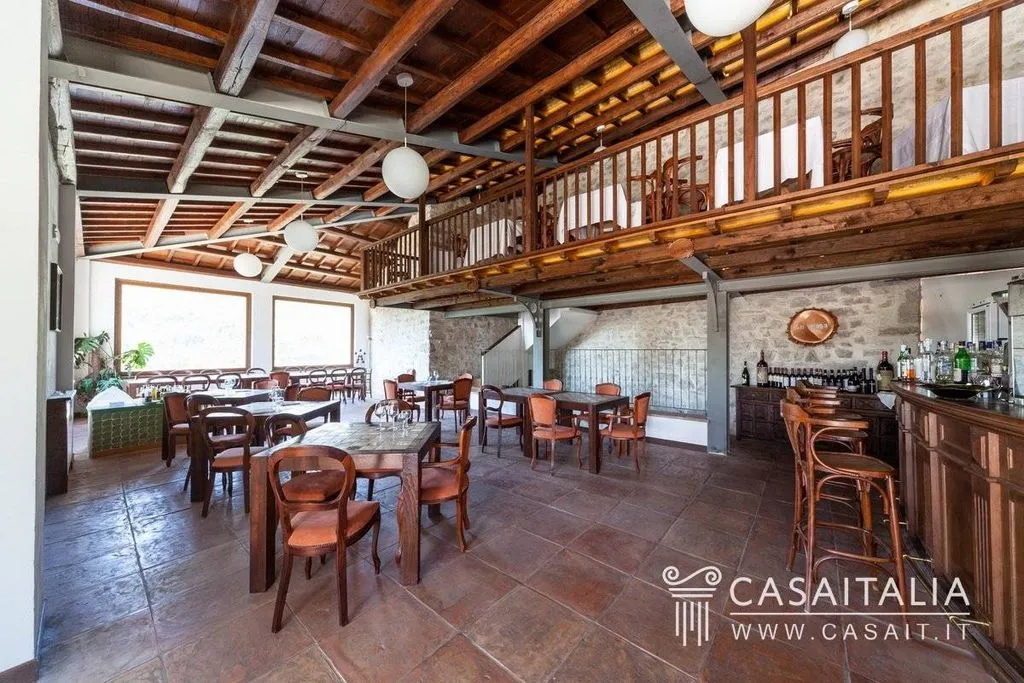 Söögituba - Restored Castle Resort with Mountain Views, Spoleto