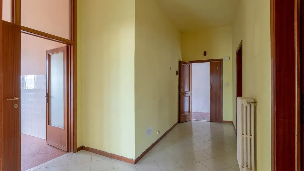 Entrée - Three-Bedroom Apartment with Garden in Signa