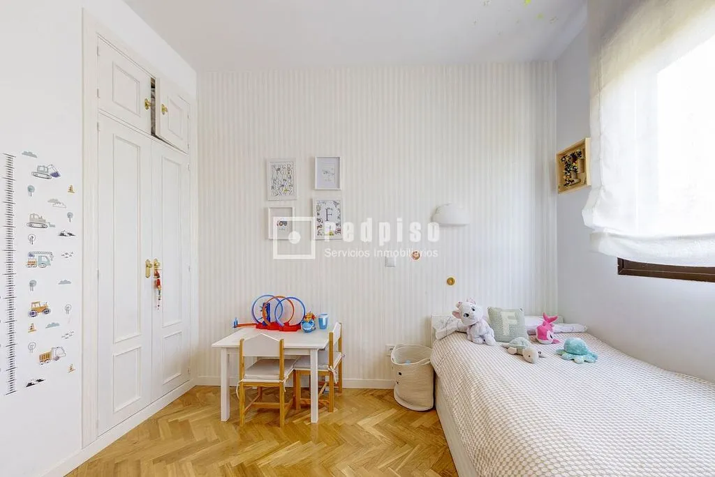 Bedrooms - Duplex with Pool and Terrace in Boadilla del Monte