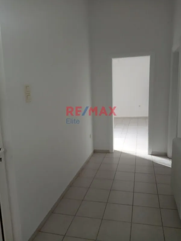 Esik - Apartment with Garden in Kallithea, Athens