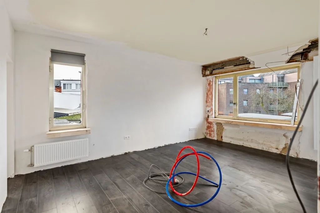 Toad - Commercial Space with Residential Option in Duffel