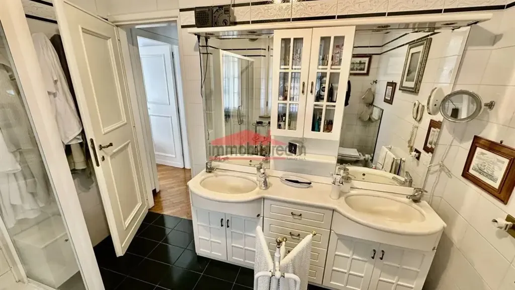 Salles de bain - Bifamiliar Villa with Garden in Grottaferrata