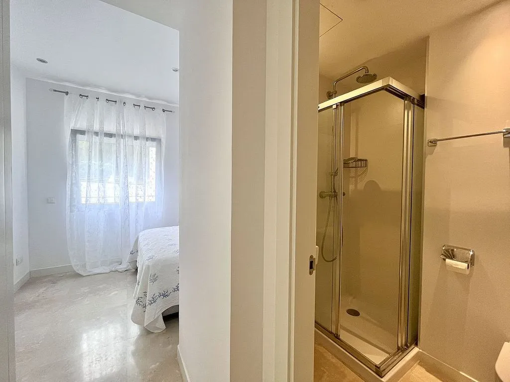 Vannitoad - Contemporary Apartment with Sea View in Portals Nous-Bendinat