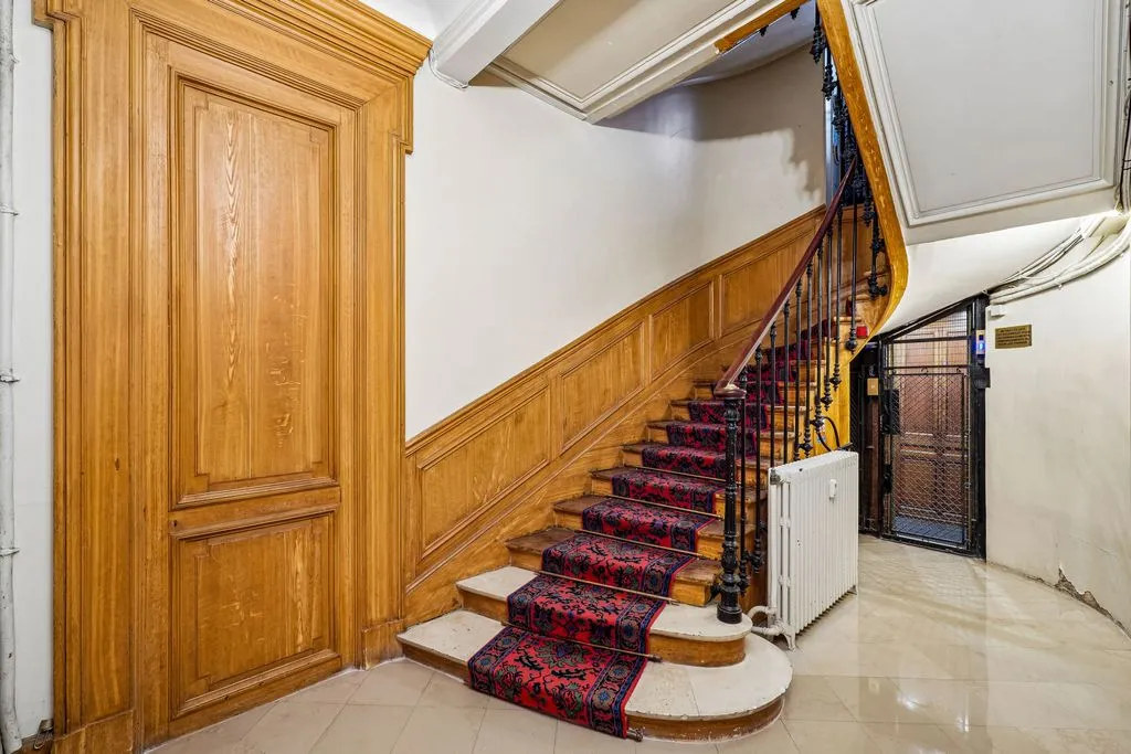 Toad - Luxury Apartment with Courtyard View in Paris 7