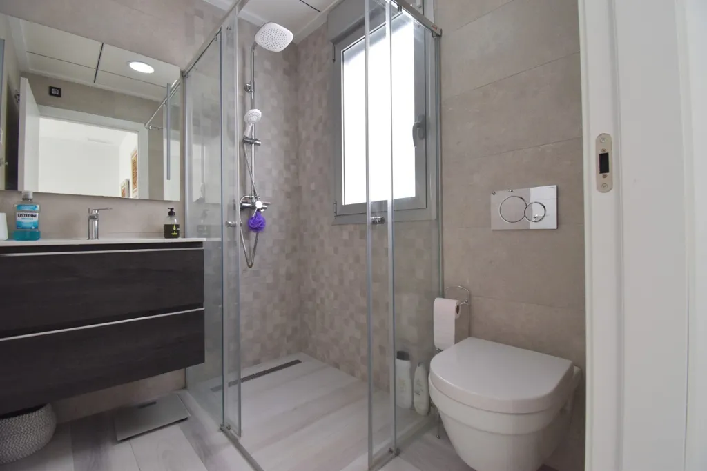 Salles de bain - Modern Villa with Water View in Orihuela Costa