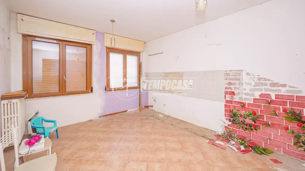 Pièces - Spacious Triplex with Balcony in Vigevano