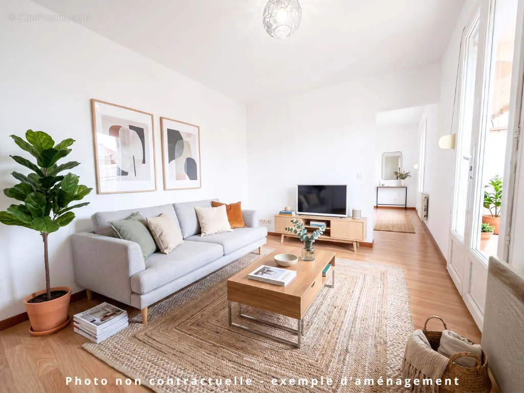 Elutuba - Detached House with Garden in Evolving Location