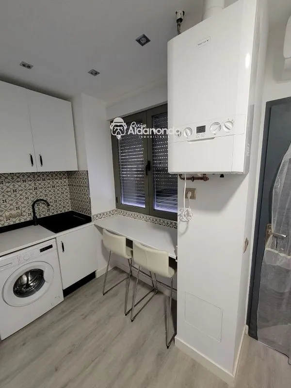 Cuisine - Modern Studio with Air Conditioning in Salamanca