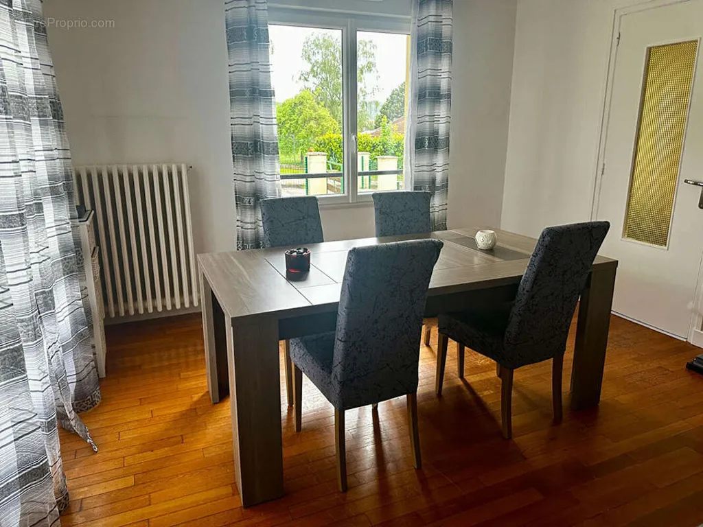 Maison 4 pièces à Charmes