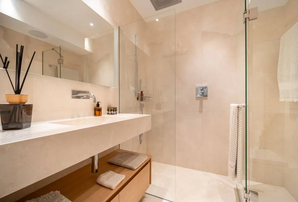 Vannitoad - Luxury Apartment with Sea View in Benahavís