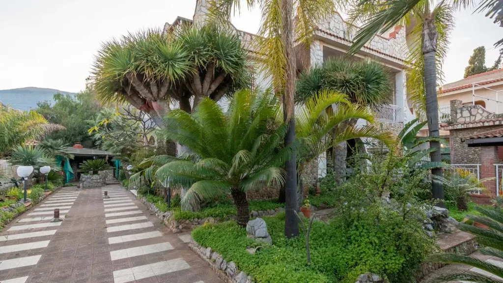 Jardin - Villa with Garden and Terrace in Carini