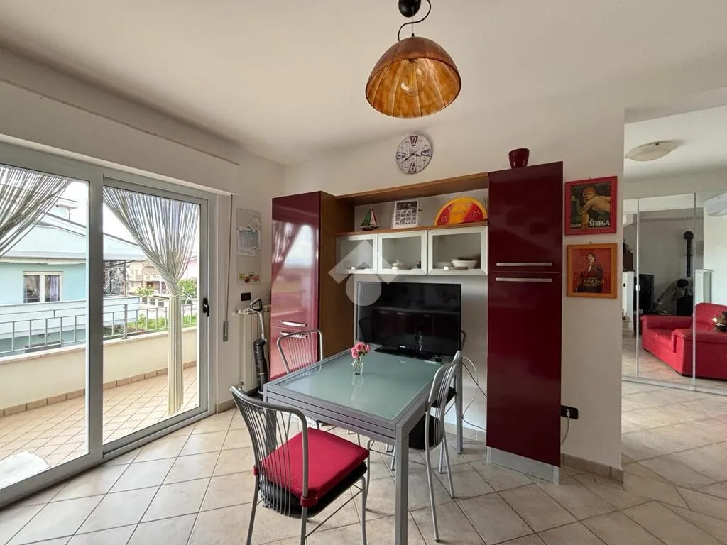 Söögituba - Semi-detached House with Garden in Pineto
