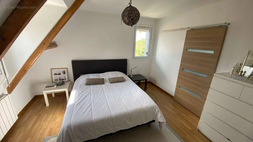 Chambres - Maison Rénovée avec Jardin à La Bazilière, Couëron
