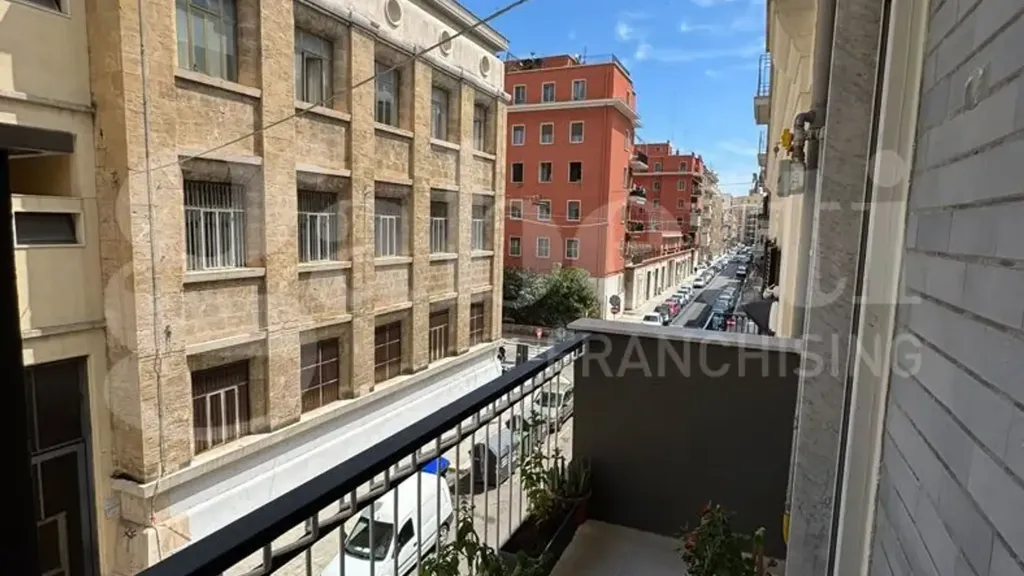 Rõdu - Modern 2-Bedroom Apartment in Bari Centre